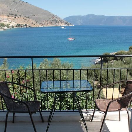 Ballas Apartments Agia Efimia Exteriör bild