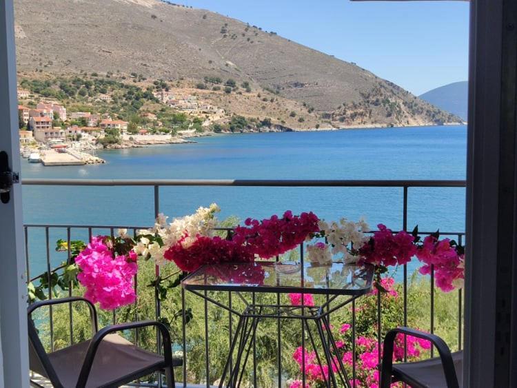 Ballas Apartments Agia Efimia Exteriör bild