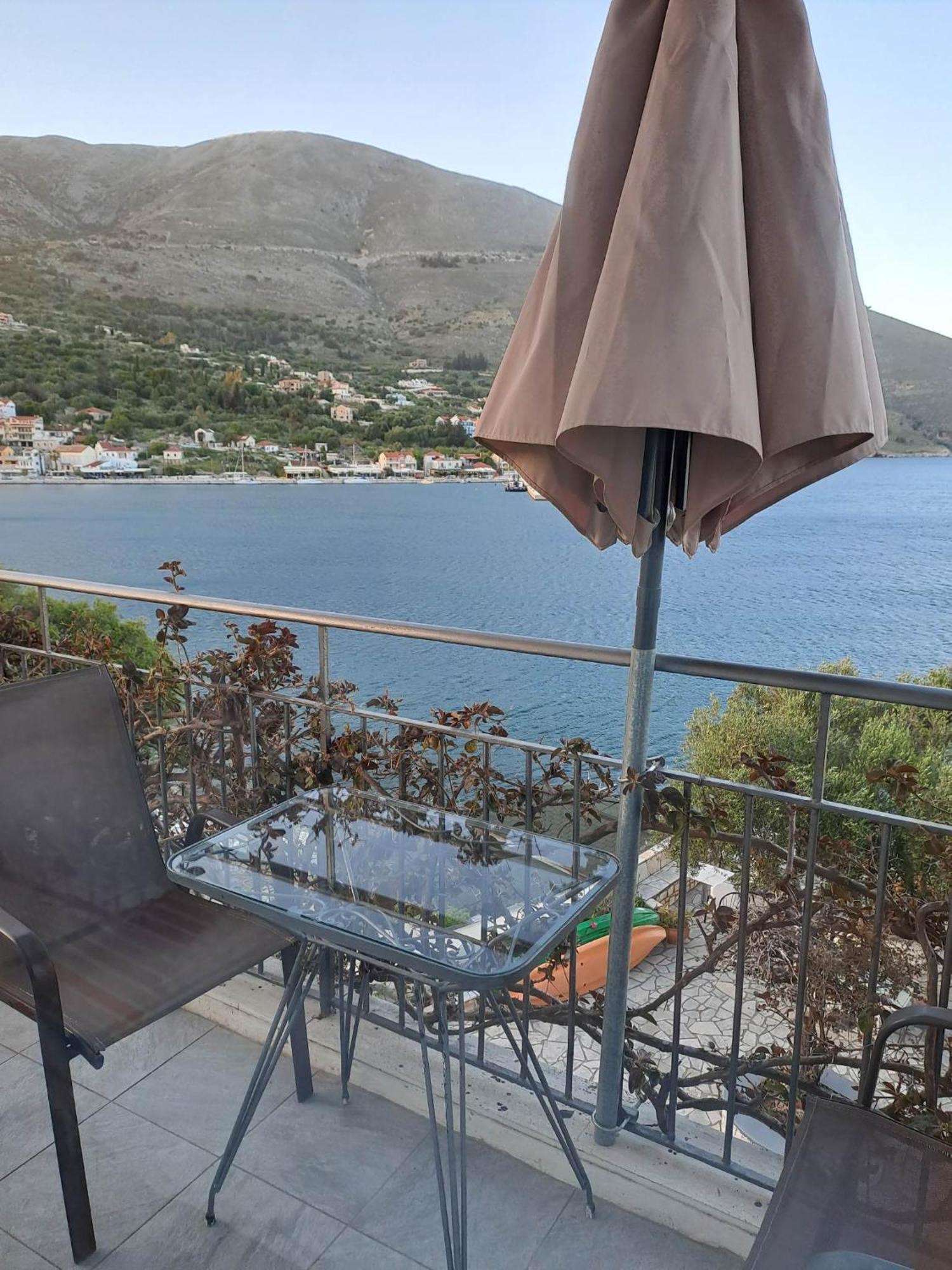 Ballas Apartments Agia Efimia Exteriör bild
